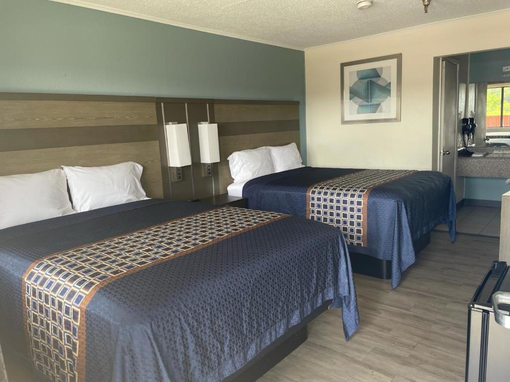 Executive Inn & Suites ボーモント エクステリア 写真