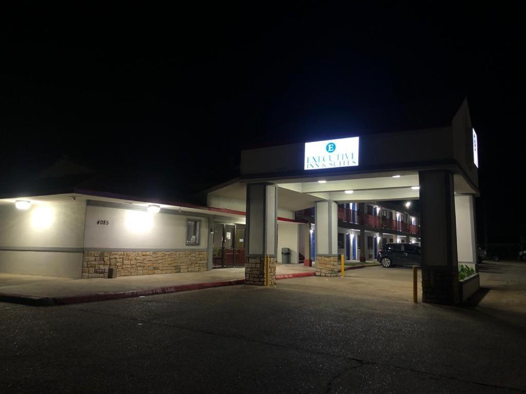 Executive Inn & Suites ボーモント エクステリア 写真