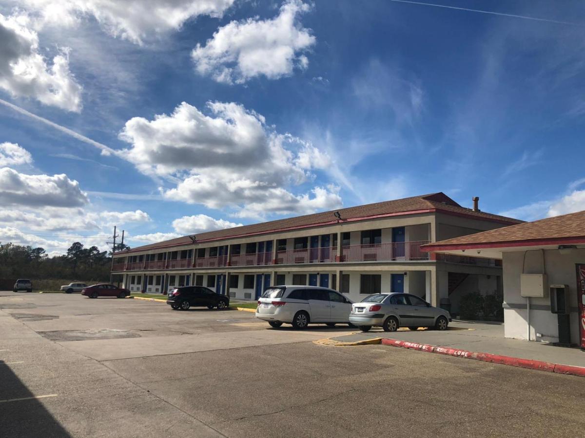 Executive Inn & Suites ボーモント エクステリア 写真
